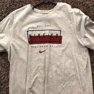 Nike SB t shirt